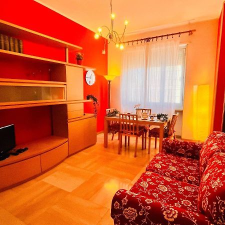 Sky Apartment A Due Passi Dalla Stazione Collegno Kültér fotó