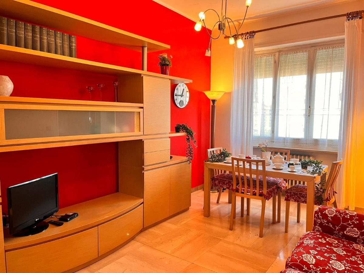 Sky Apartment A Due Passi Dalla Stazione Collegno Kültér fotó